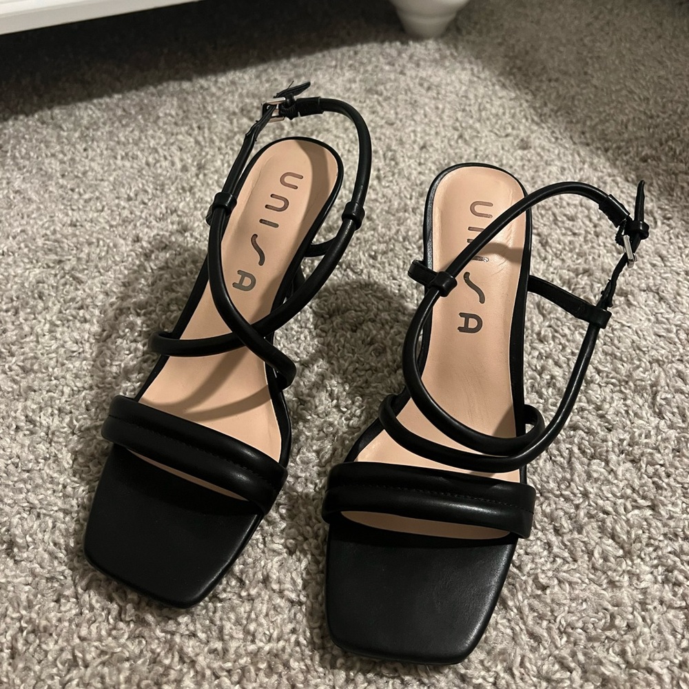 Black sandals